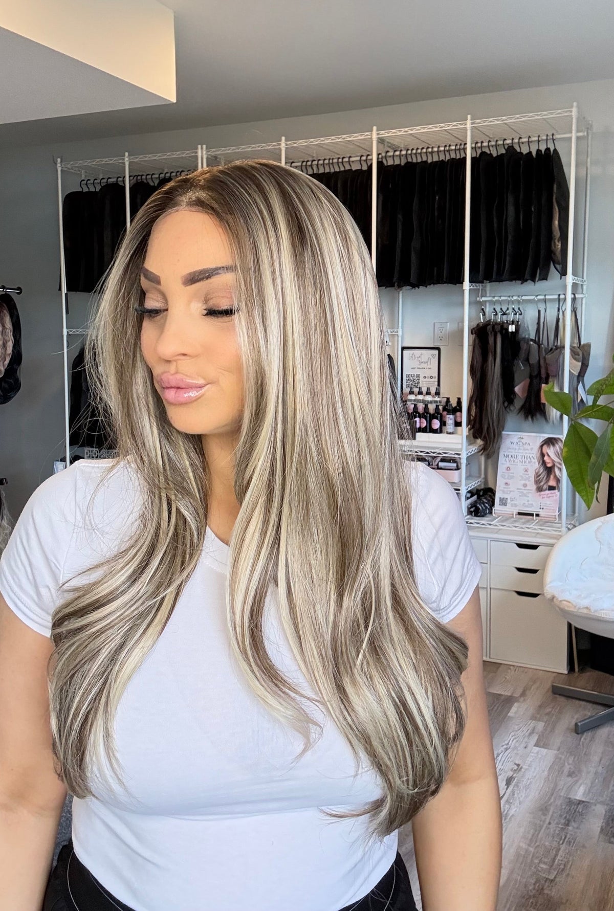 RAVENNA 26” Brunette Blonde 13x4 Lace Front Wig Canada