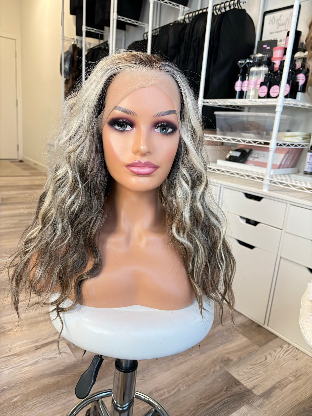 IMH-1 21-inch wavy highlighted 13x4 transparent lace front Futura wig – The Wig Spa Canada