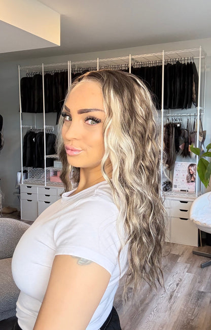 Santana IMH-1 | 21” Wavy 13×4 Transparent Lace Front Wig