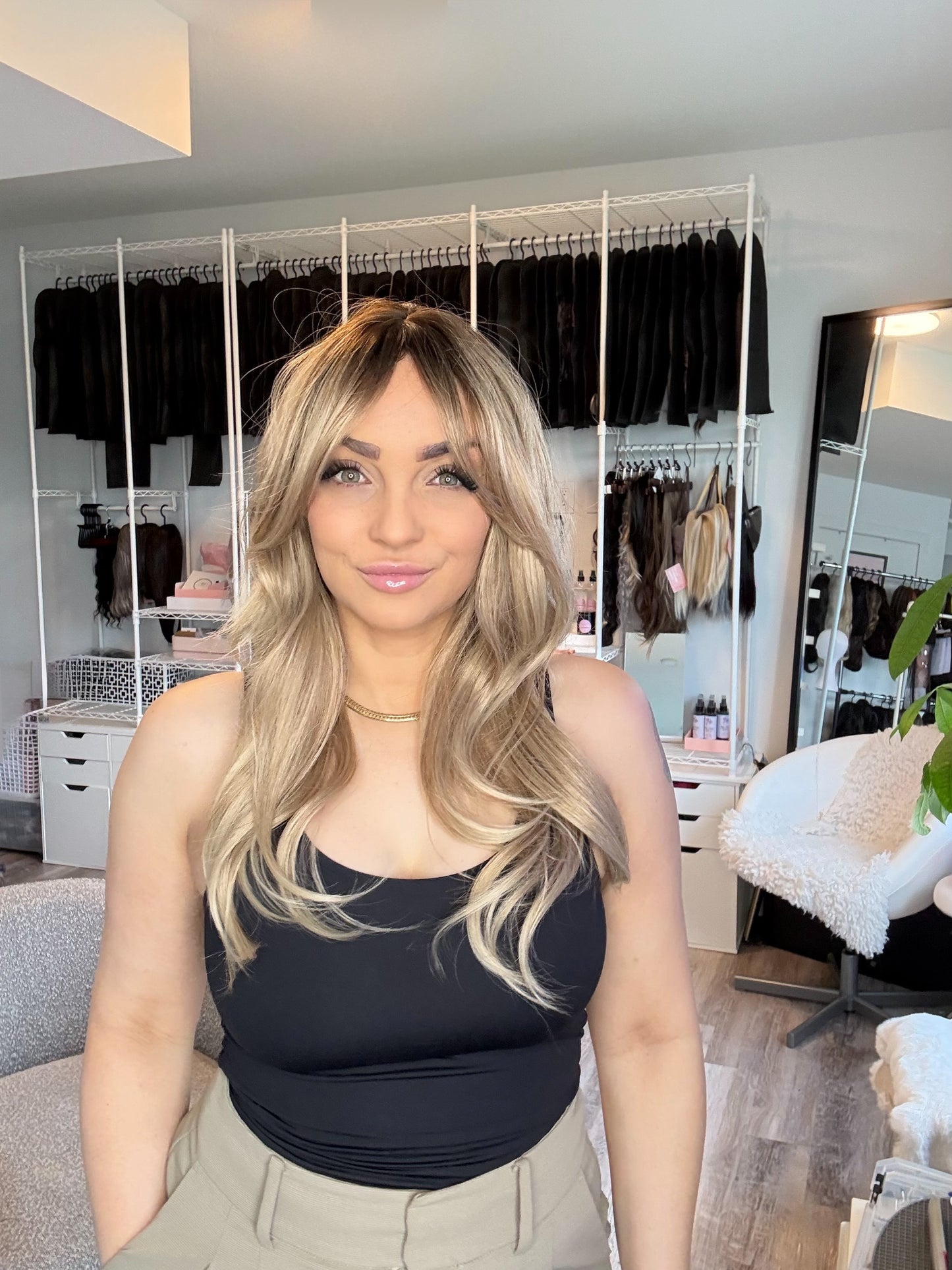 Perruque blonde Lindsey avec frange rideau | SWLC1261-4BL22