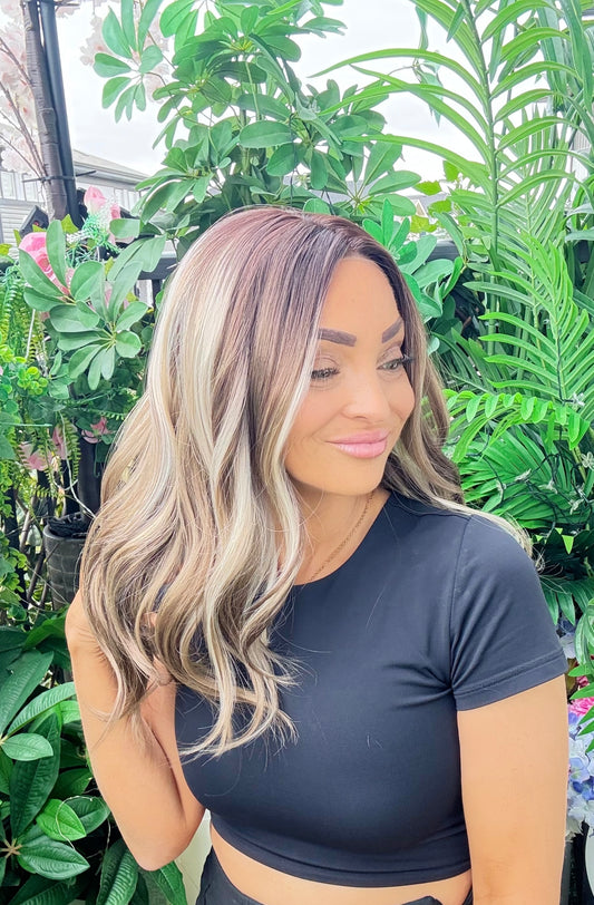 Baylee - 22-Inch Mocha & Blonde | 13x4 Lace Front | Glueless 13x4 Lace Front Wig image 2