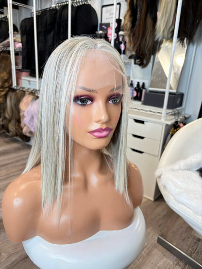 ASHLEE | 13×6 Transparent Lace Front Bob | Wigs Canada