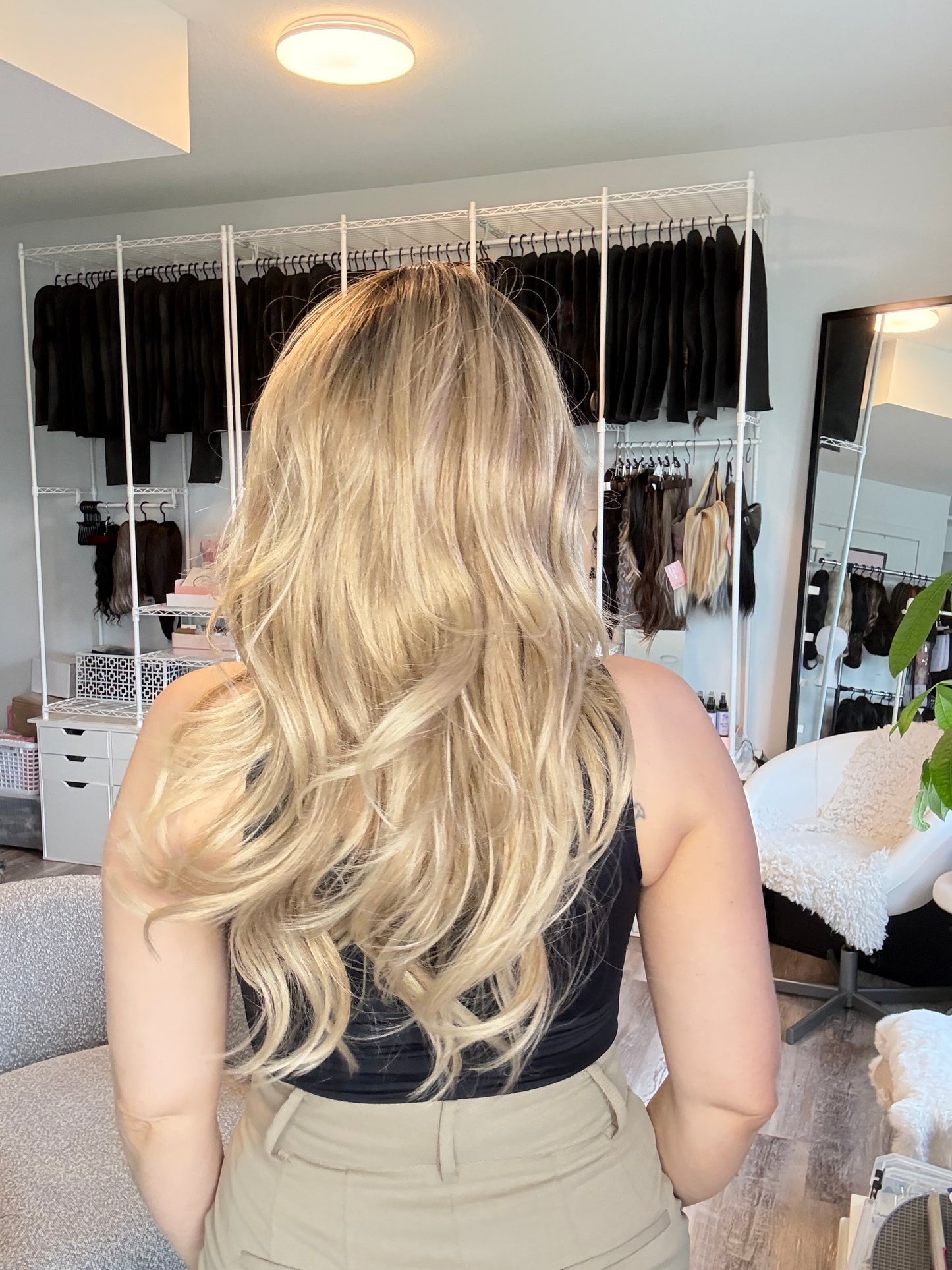 Perruque blonde Lindsey avec frange rideau | SWLC1261-4BL22