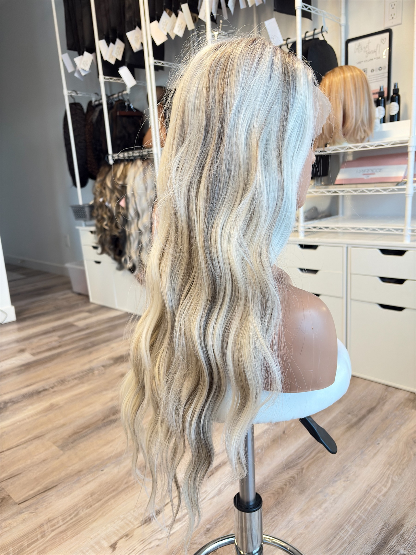 Mellissa - 13x6 Lace Front Wig | 28” | Rooted Cool Blonde Blend