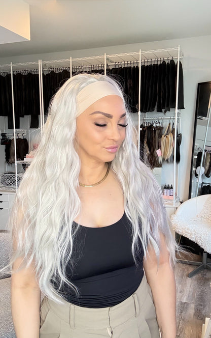 Blonde Tiffany - Perruque Bandeau | 71 cm | Densité 130 %