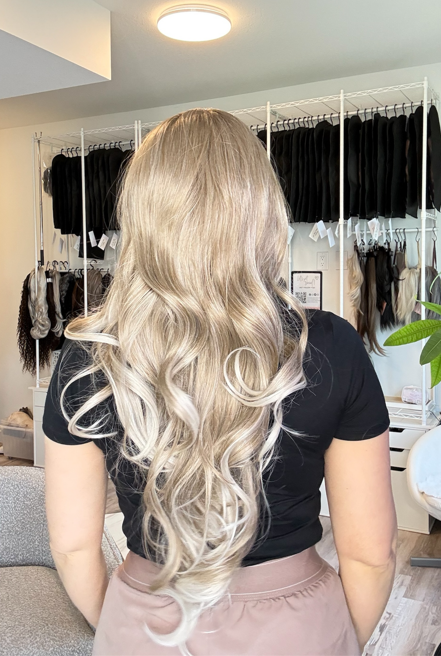 Paula – 13x4 Lace Front | 28” | Blonde with Money Piece