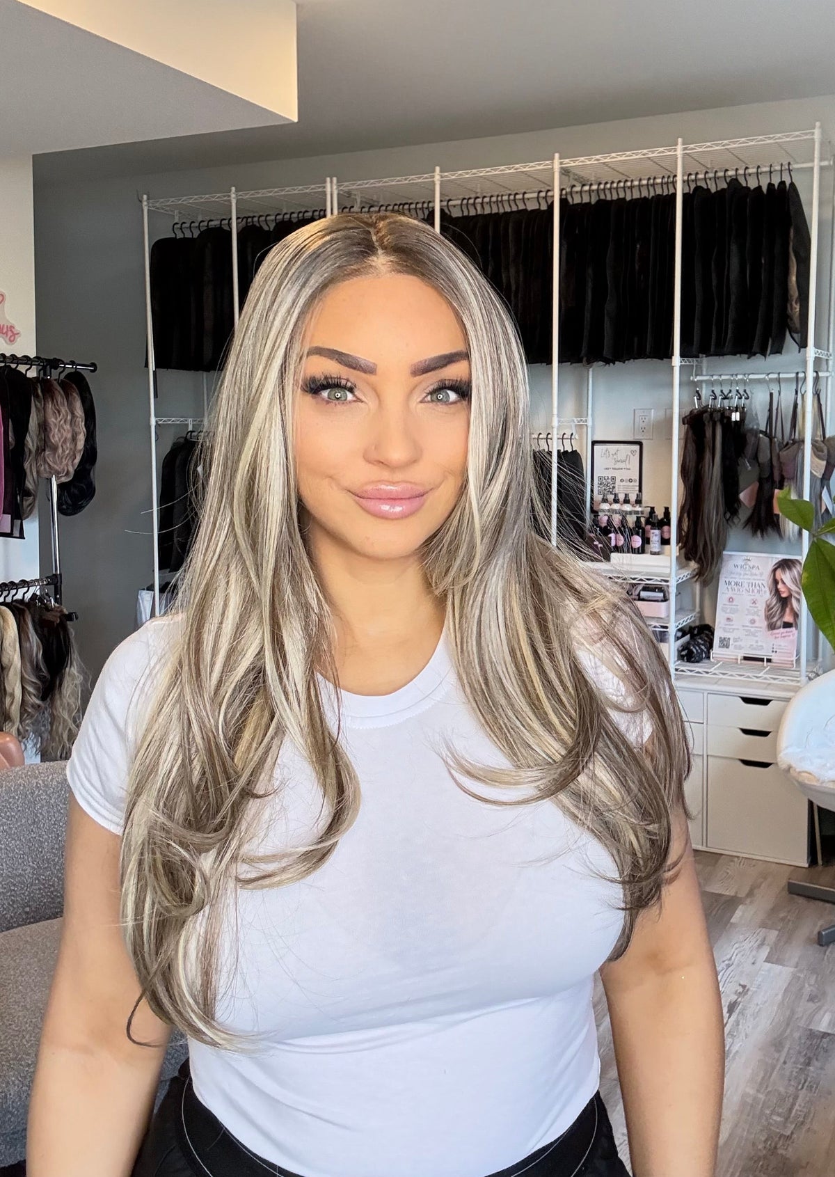 RAVENNA 26” Brunette Blonde 13x4 Lace Front Wig Canada