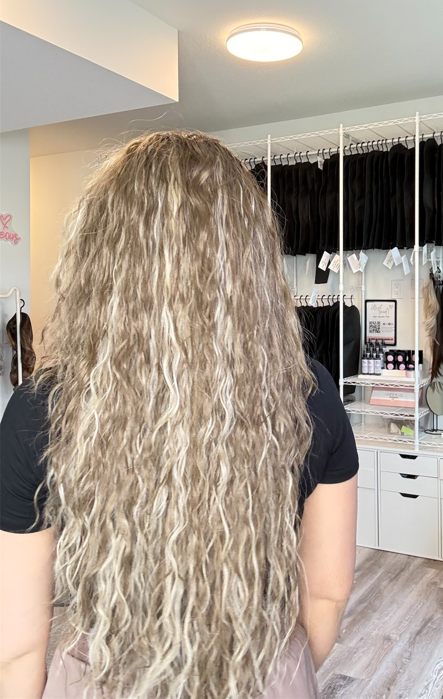 Blake Vanilla Twist – Lace Front | 28” | Soft Blonde with Lowlights