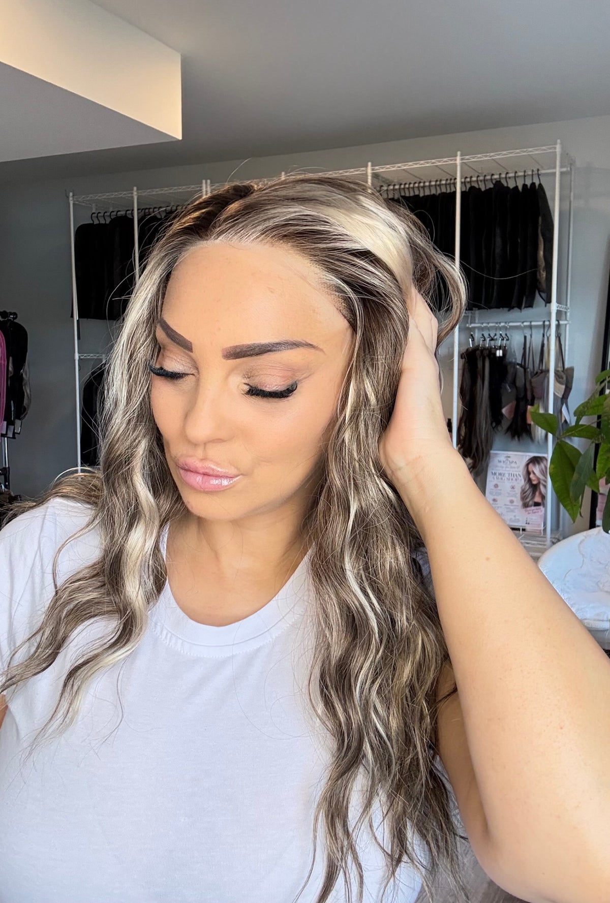 Santana IMH-1 | 21” Wavy 13×4 Transparent Lace Front Wig