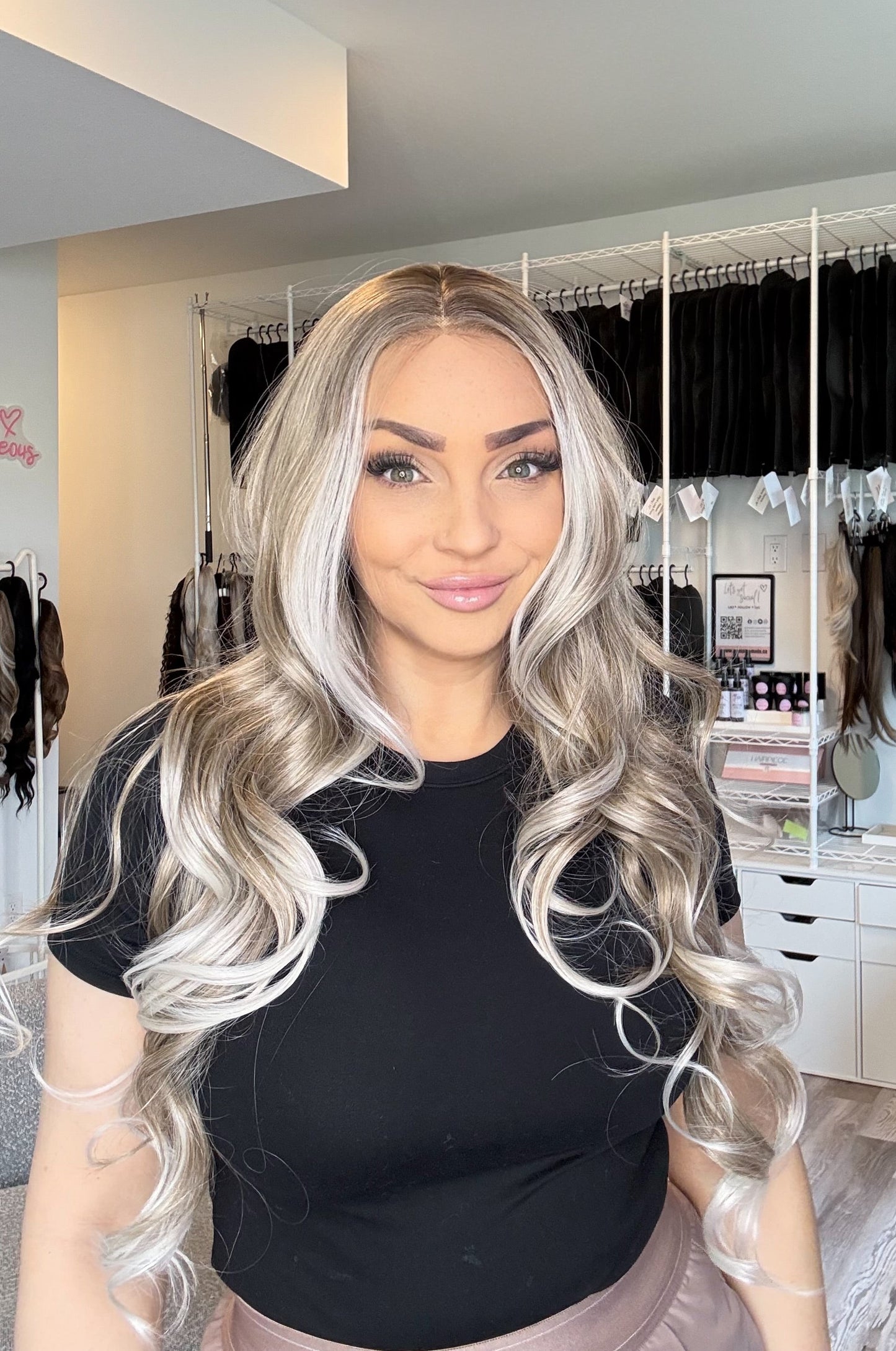 Paula – 13x4 Lace Front | 28” | Blonde with Money Piece