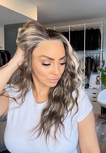 Santana IMH-1 | 21” Wavy 13×4 Transparent Lace Front Wig