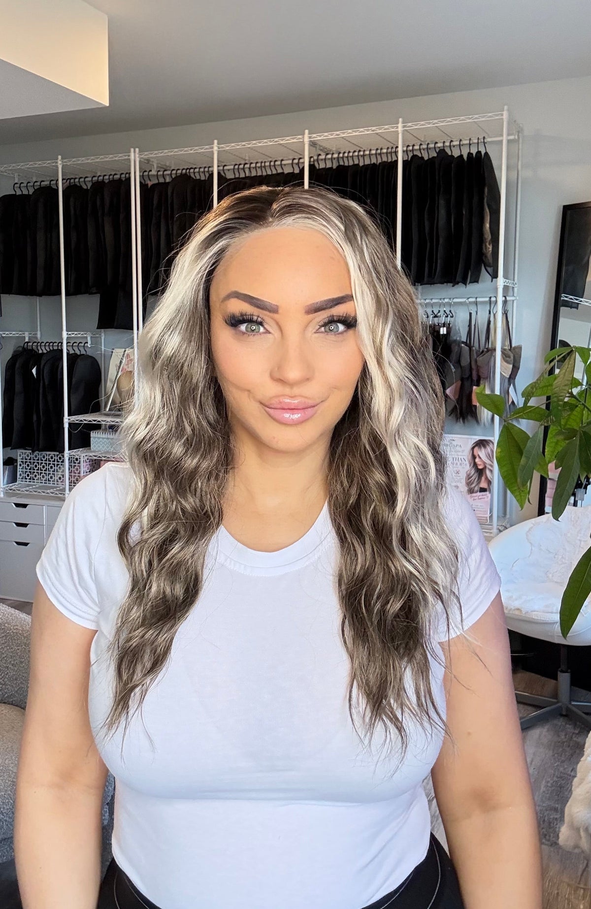 Santana IMH-1 | 21” Wavy 13×4 Transparent Lace Front Wig