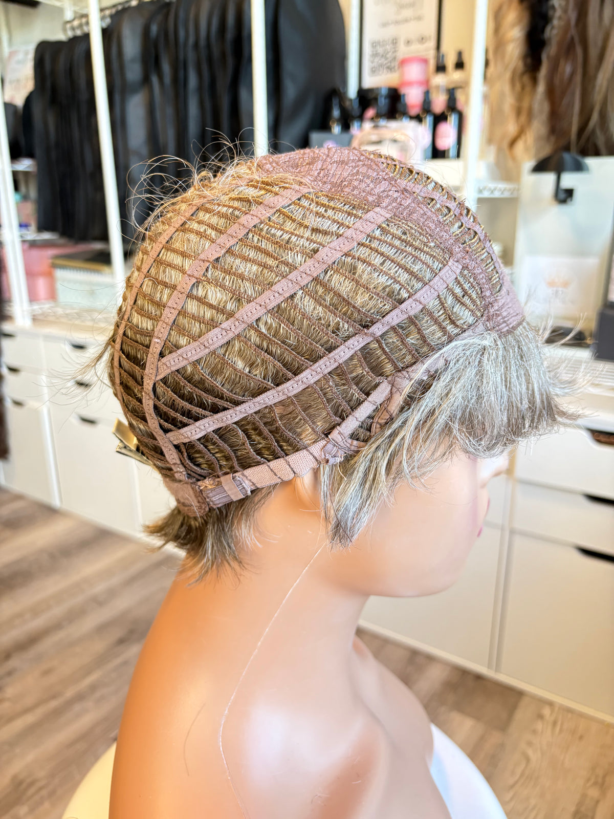 Gabor FlexLite Short Grey-Blonde Wig | The Wig Vault