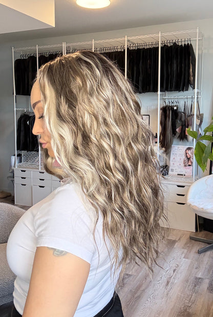 Santana IMH-1 | 21” Wavy 13×4 Transparent Lace Front Wig
