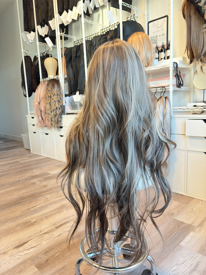 Bella 13x6 | Perruque lace front avec dentelle suisse | 76 cm | Brun mélangé dimensionnel