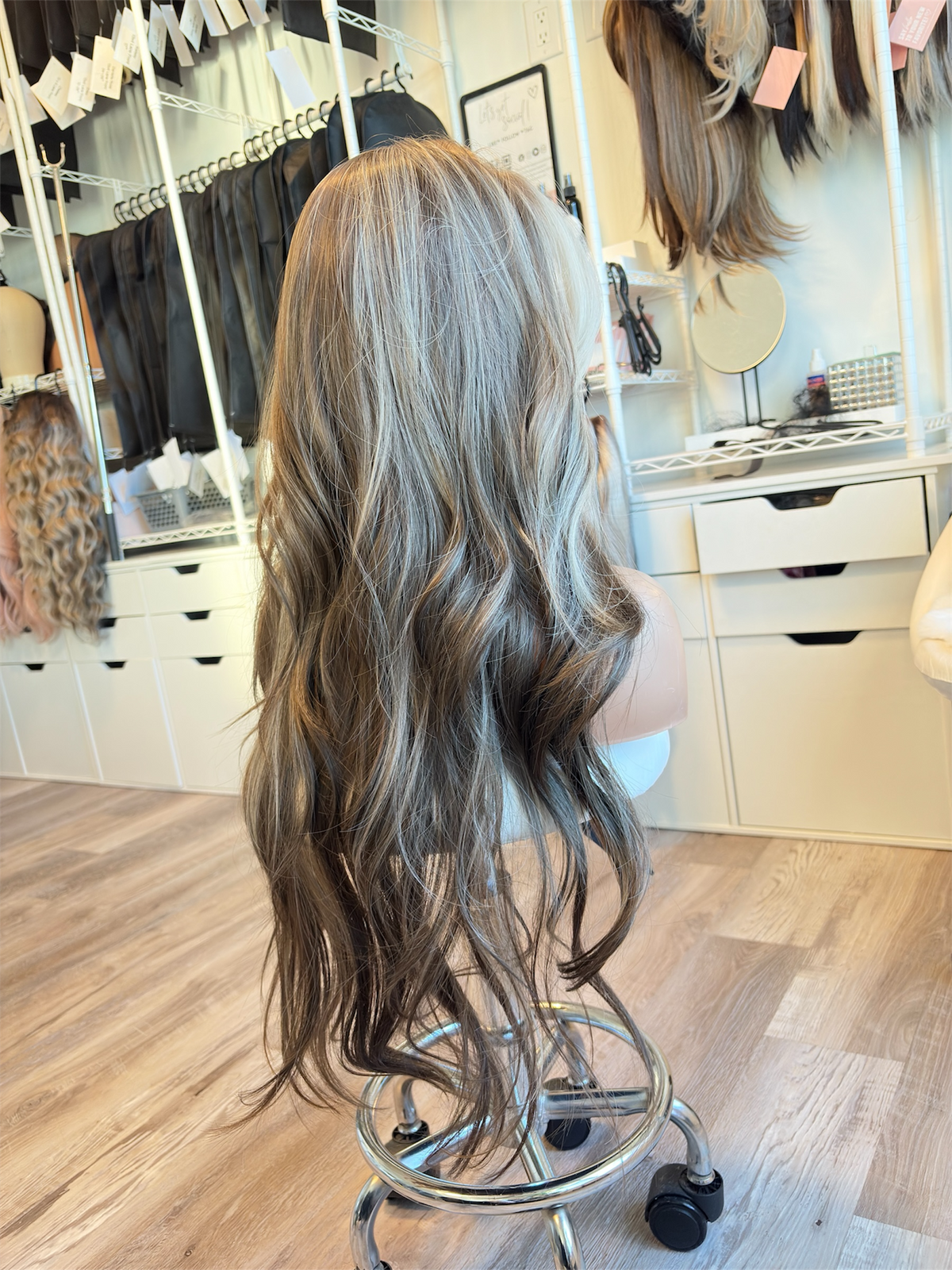 Bella 13x6 | Perruque lace front avec dentelle suisse | 76 cm | Brun mélangé dimensionnel