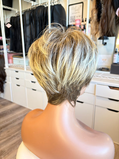 Noriko Collection Highlighted Short Wig | The Wig Vault