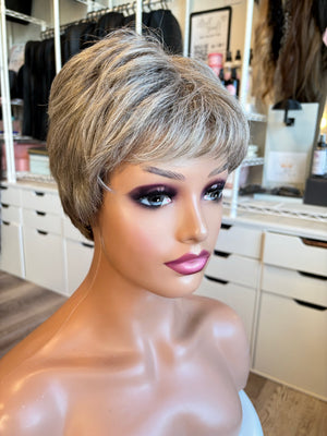 Gabor FlexLite Short Grey-Blonde Wig | The Wig Vault