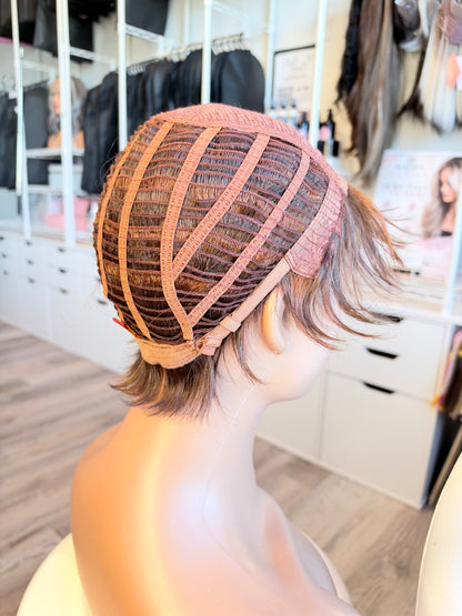 Wig Vault: “DG/ 4” - Short Red-Brown Bob with Lace Front | Pre-Loved | Wigs Canada