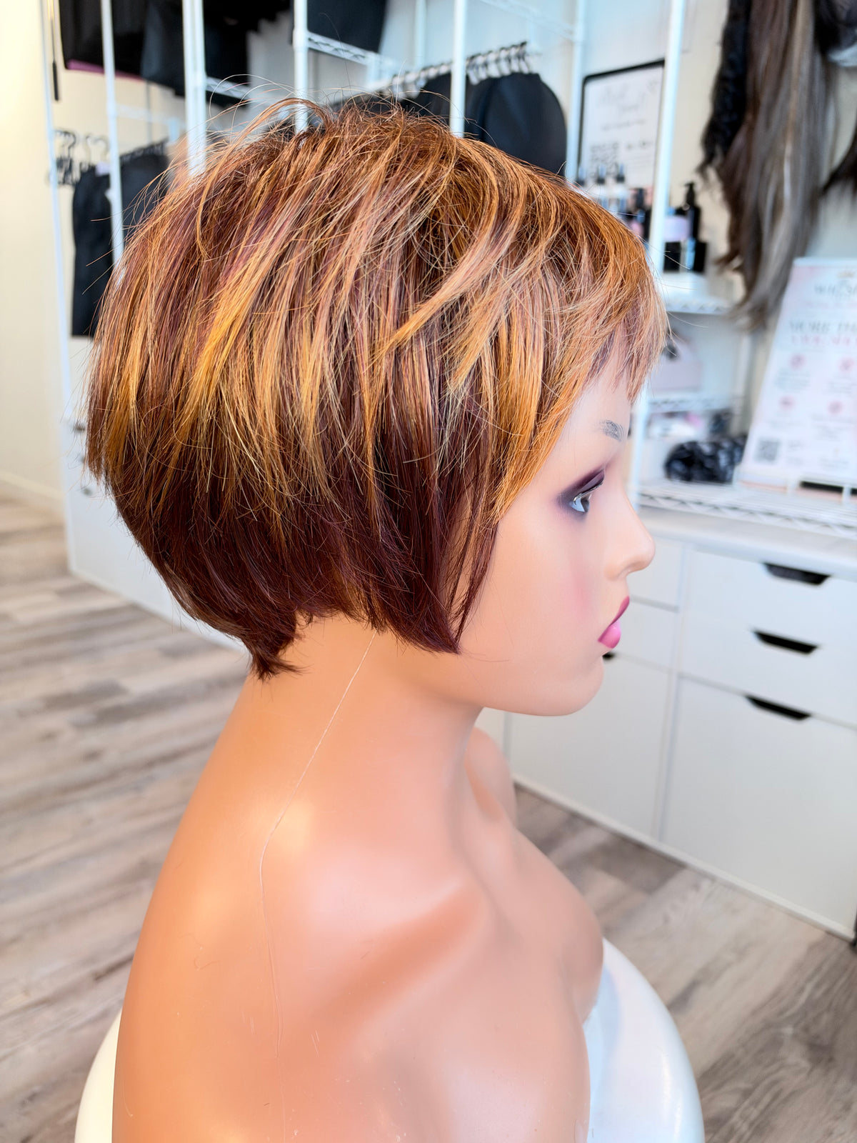 Wig Vault: “DG/ 10” - Short Brown Bob with Golden Copper Highlights | Tony of Beverly | Pre-Loved | Wigs Canada