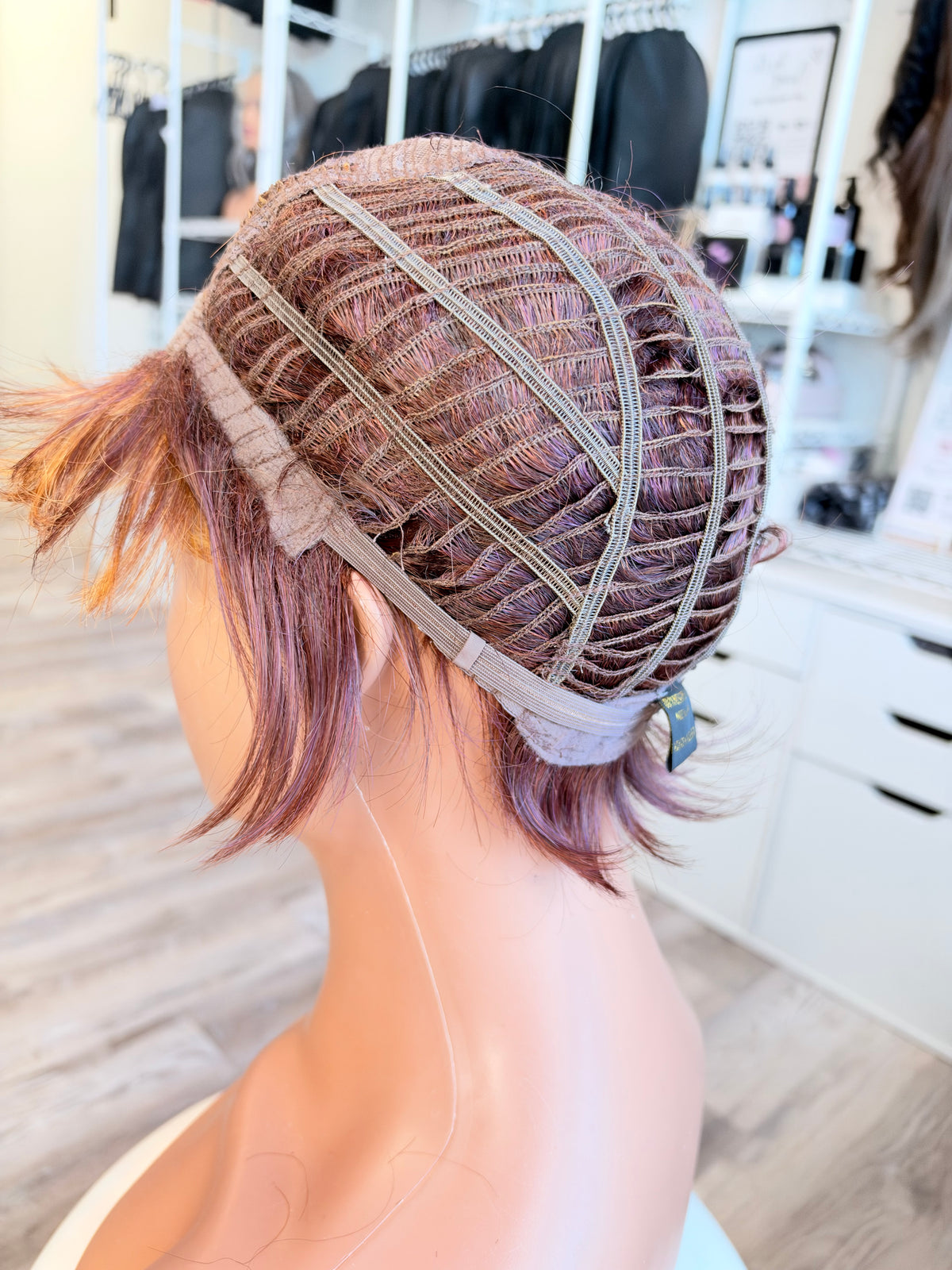 Wig Vault: “DG/ 10” - Short Brown Bob with Golden Copper Highlights | Tony of Beverly | Pre-Loved | Wigs Canada