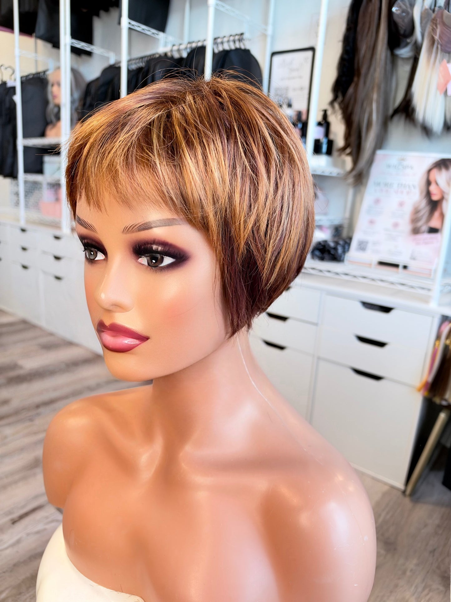 Wig Vault: “DG/ 10” - Short Brown Bob with Golden Copper Highlights | Tony of Beverly | Pre-Loved | Wigs Canada