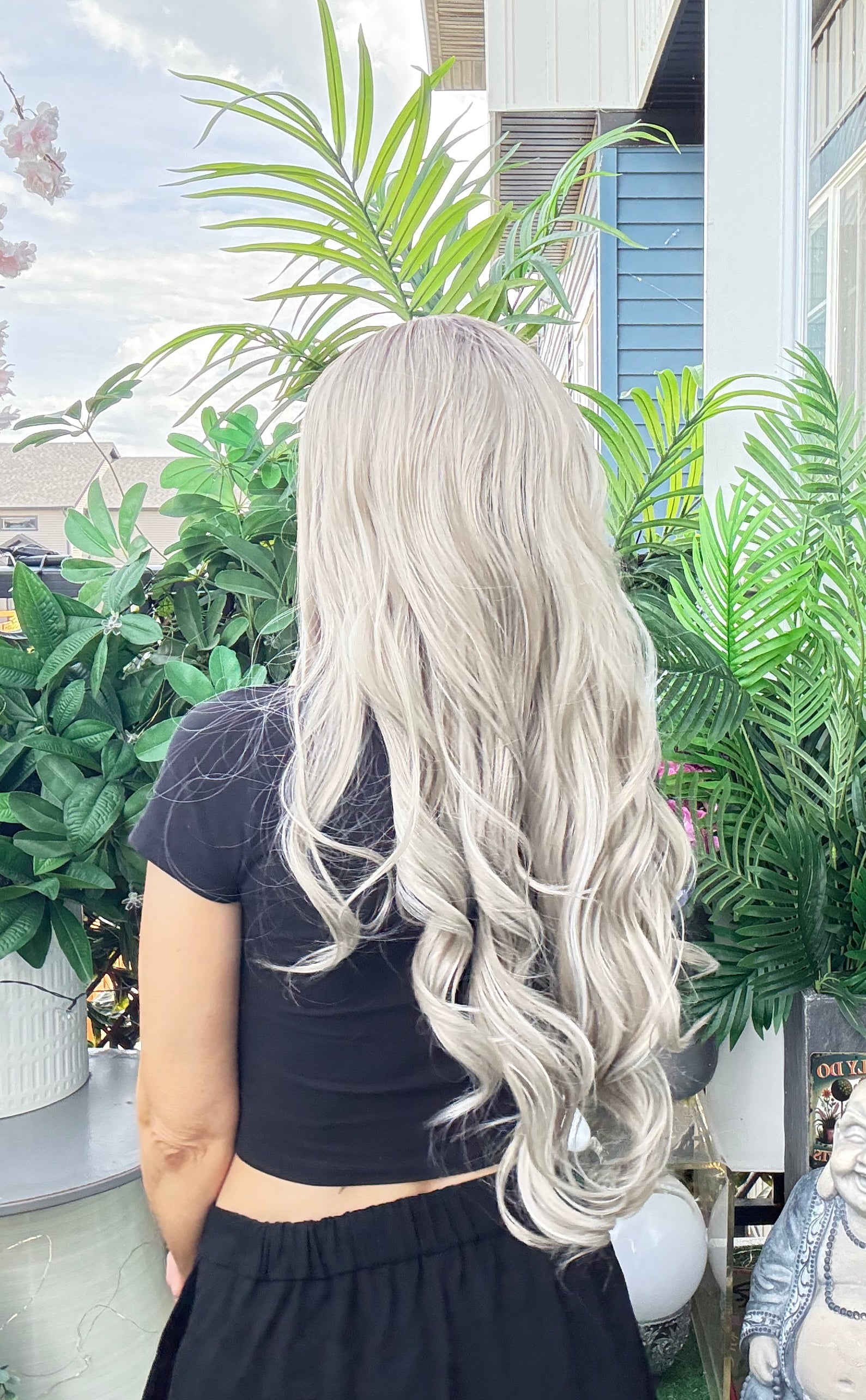 Sunny 13x4 Synthetic Lace Front Wig image 3