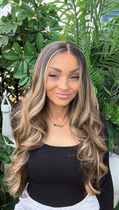 Jacqueline 13x4 Lace Front Wig image 2