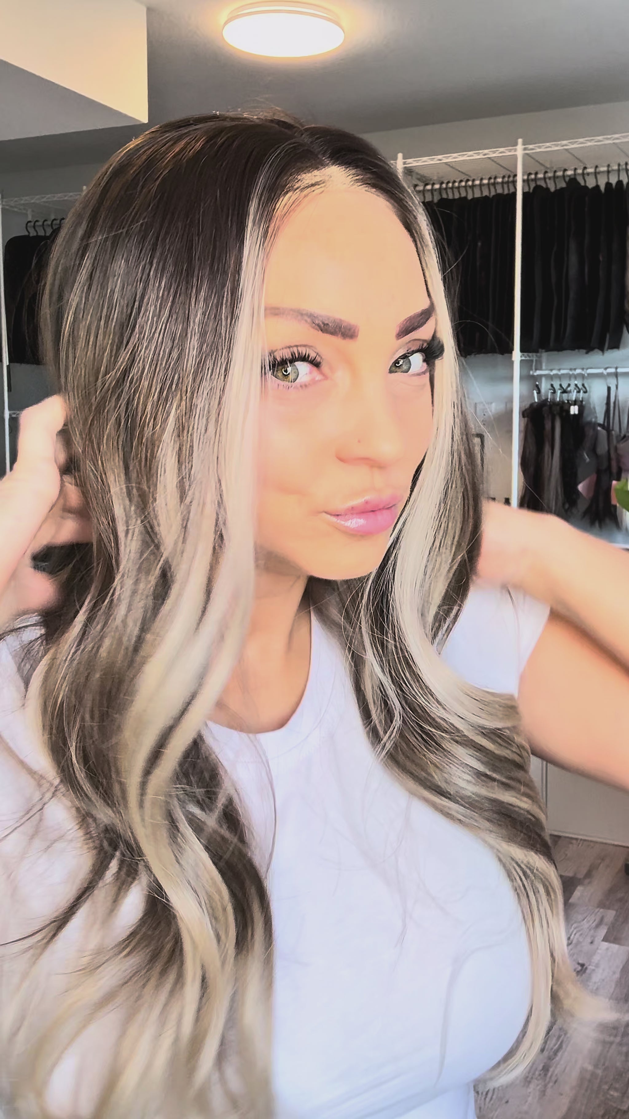 Video showing the 25-inch brown-to-blonde ombré 13x4 lace front wig on a mannequin.